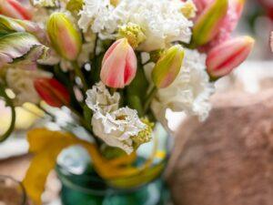 Centerpiece Collection “Eggstra Bunny Charm”